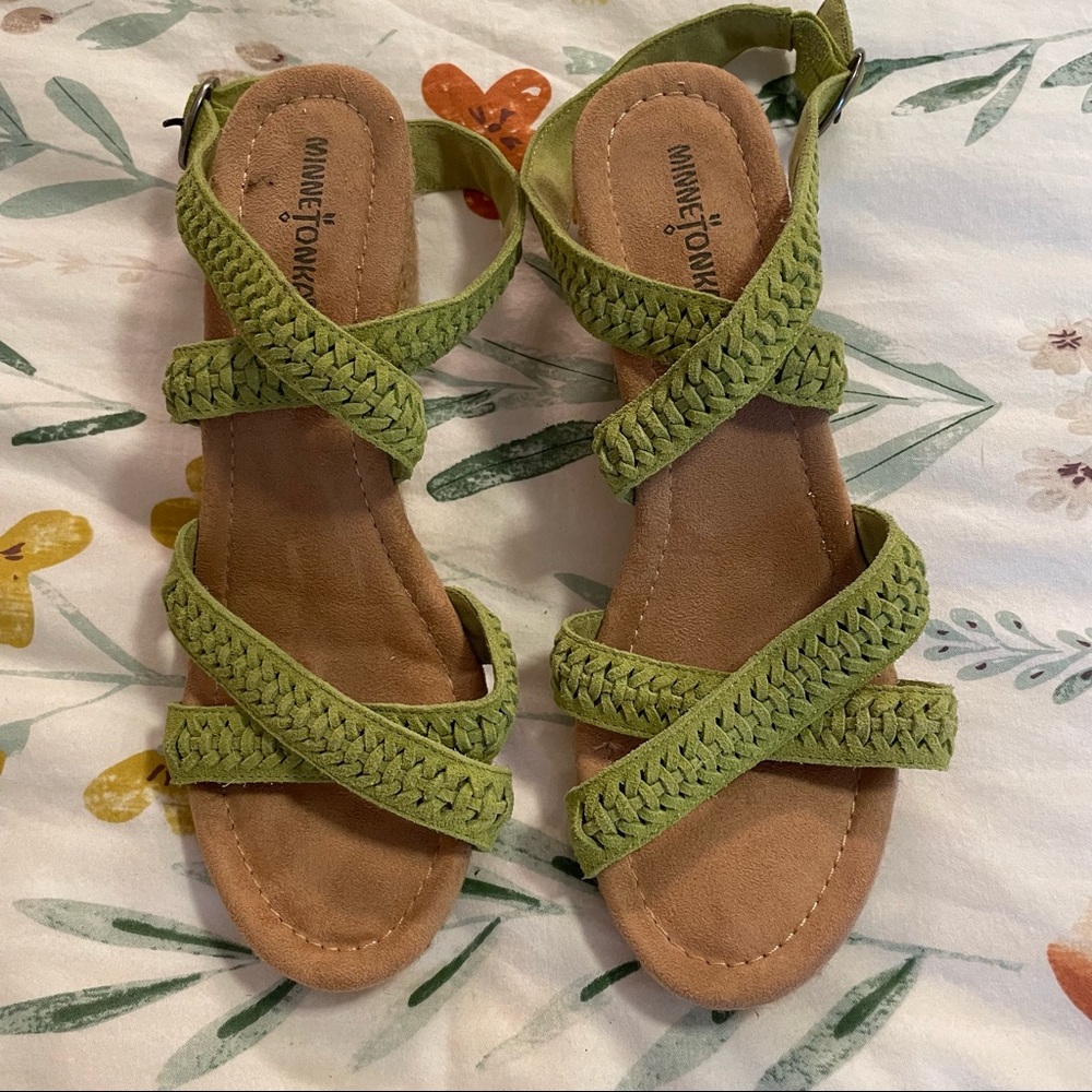 Cute Minnetonka Wedges